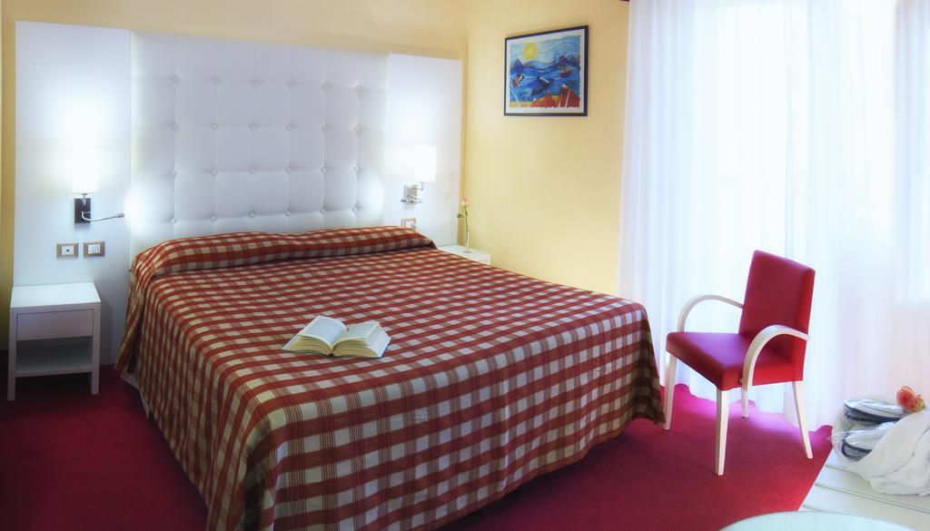 Hotel Arizona لينانو سابيادورو المظهر الخارجي الصورة